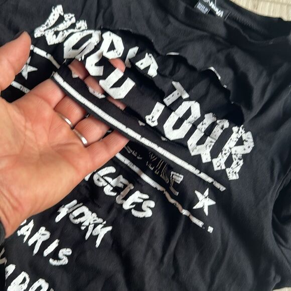 NWT Fashion Nova Shredded Crop Top Size Medium - Picture 4 of 5